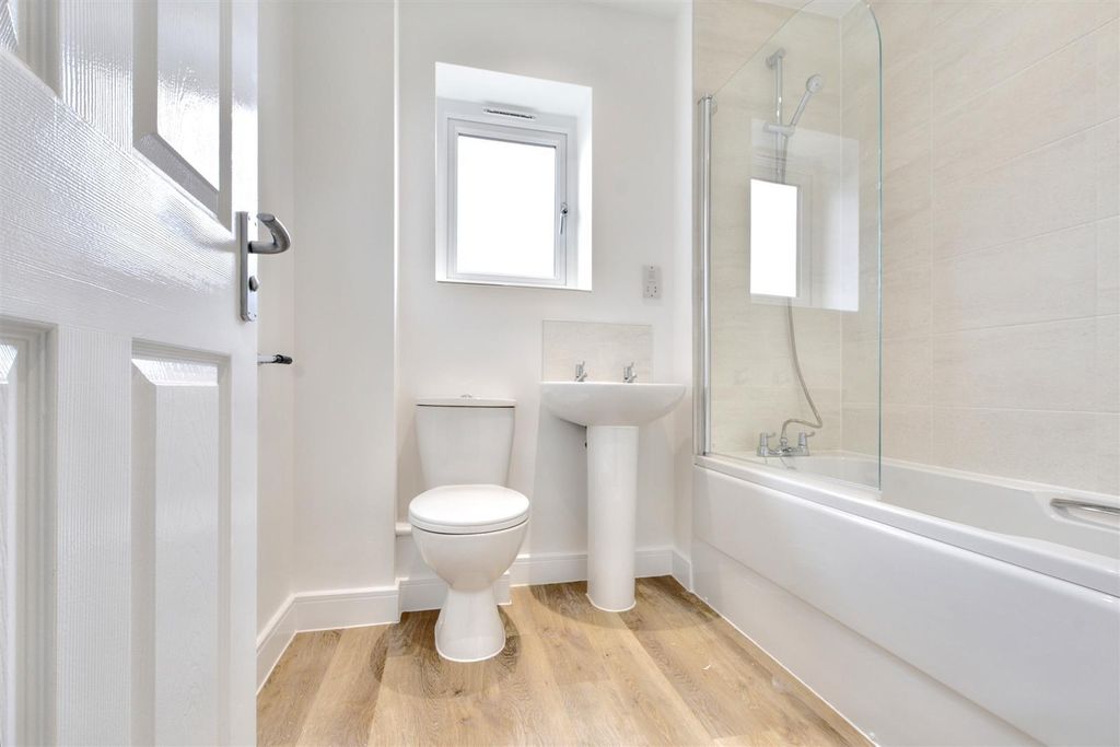 Property photo 3 of 11 Bennett Bathroom.Jpg