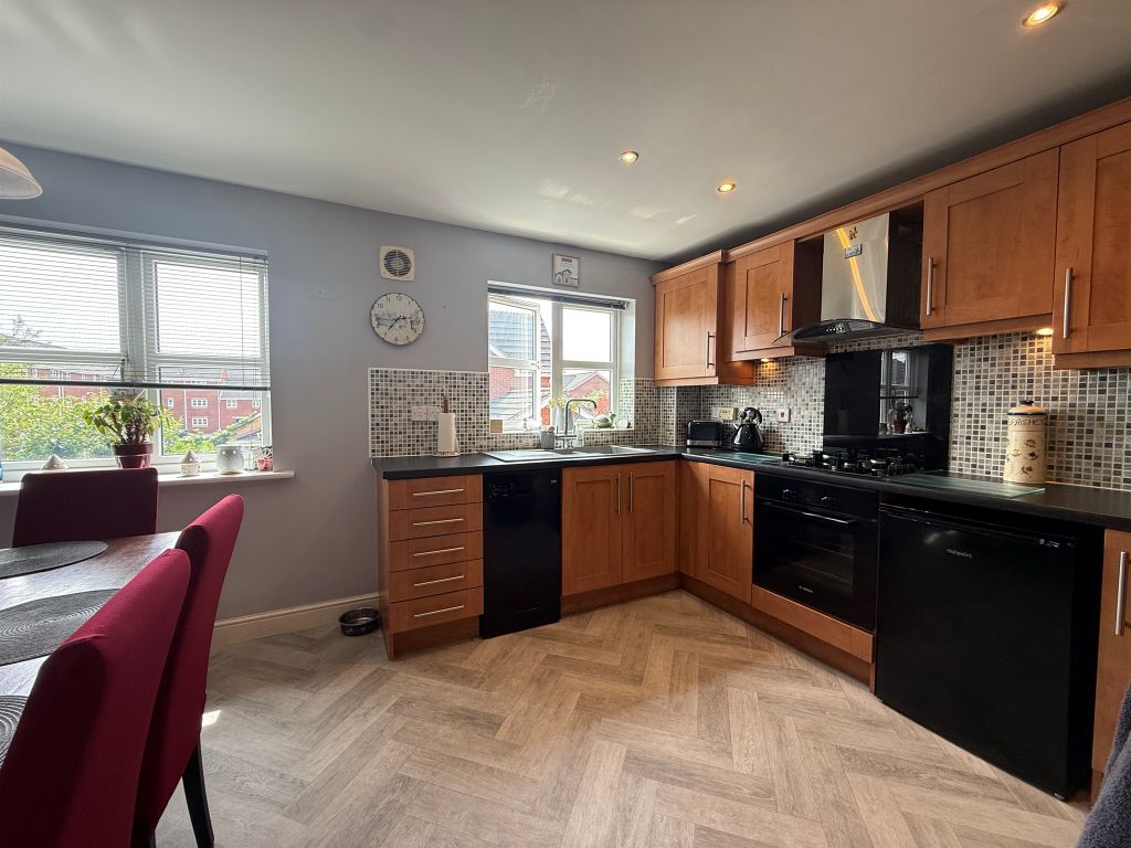 Property photo 3 of 5