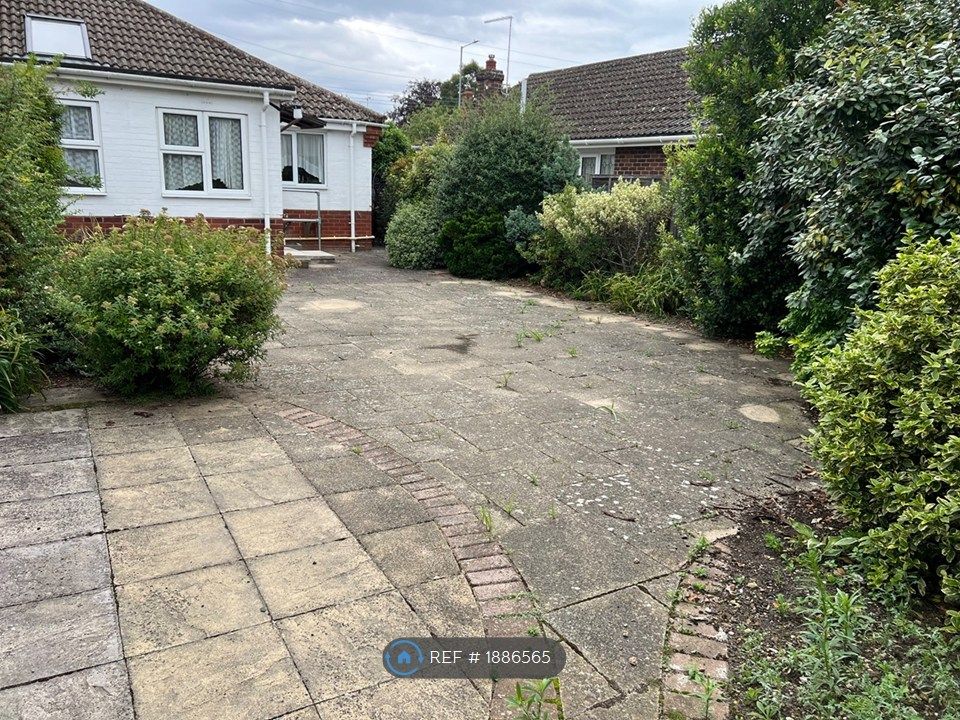 Property photo 3 of 18
