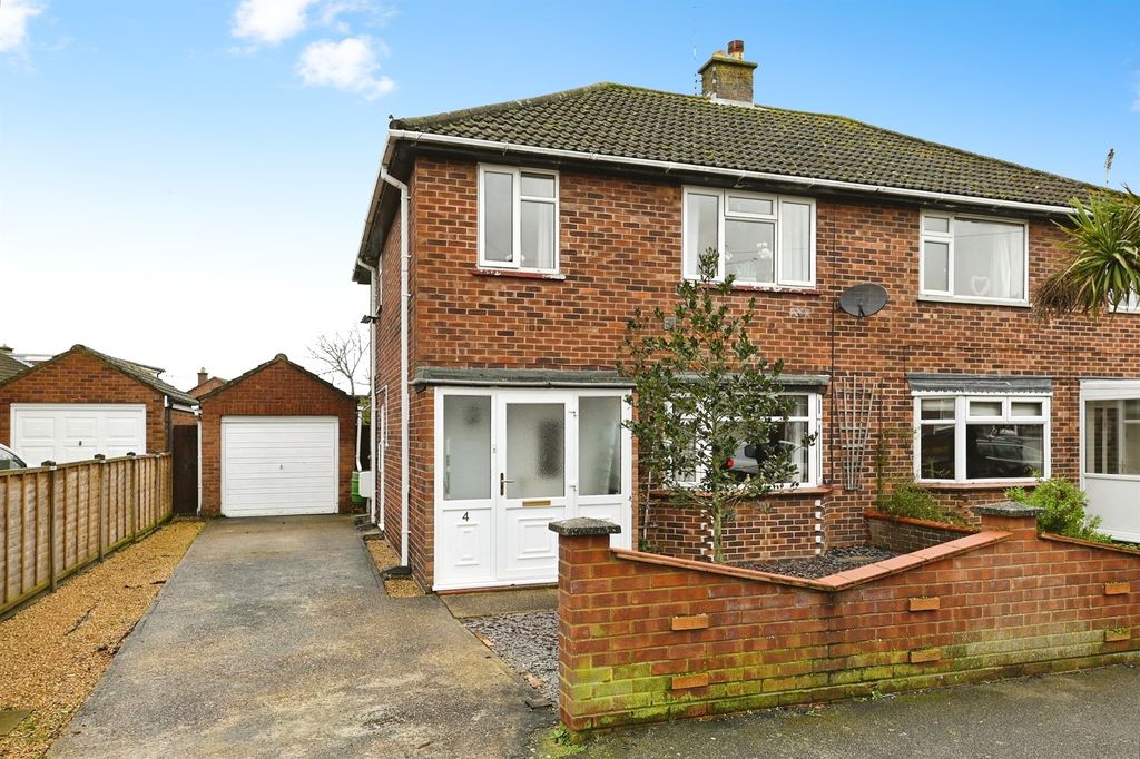 Property photo 1 of 15