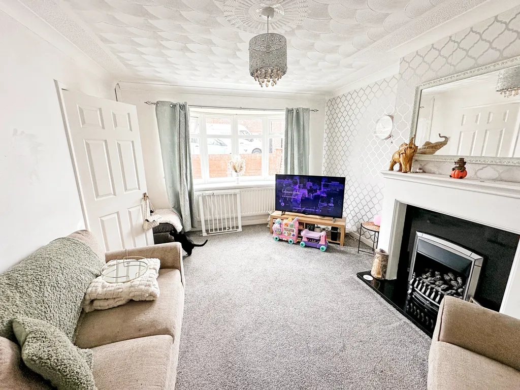 House in Hull, Newland - More