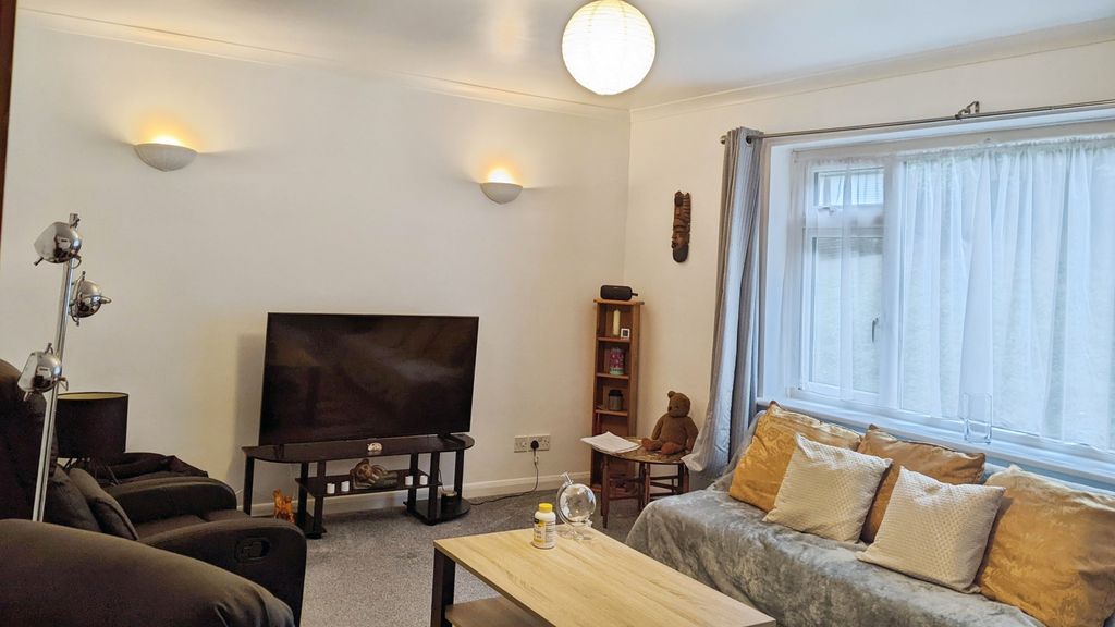 Property photo 3 of 9 Living Room