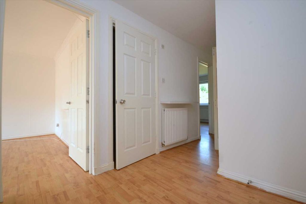 Property photo 2 of 10 Hallway
