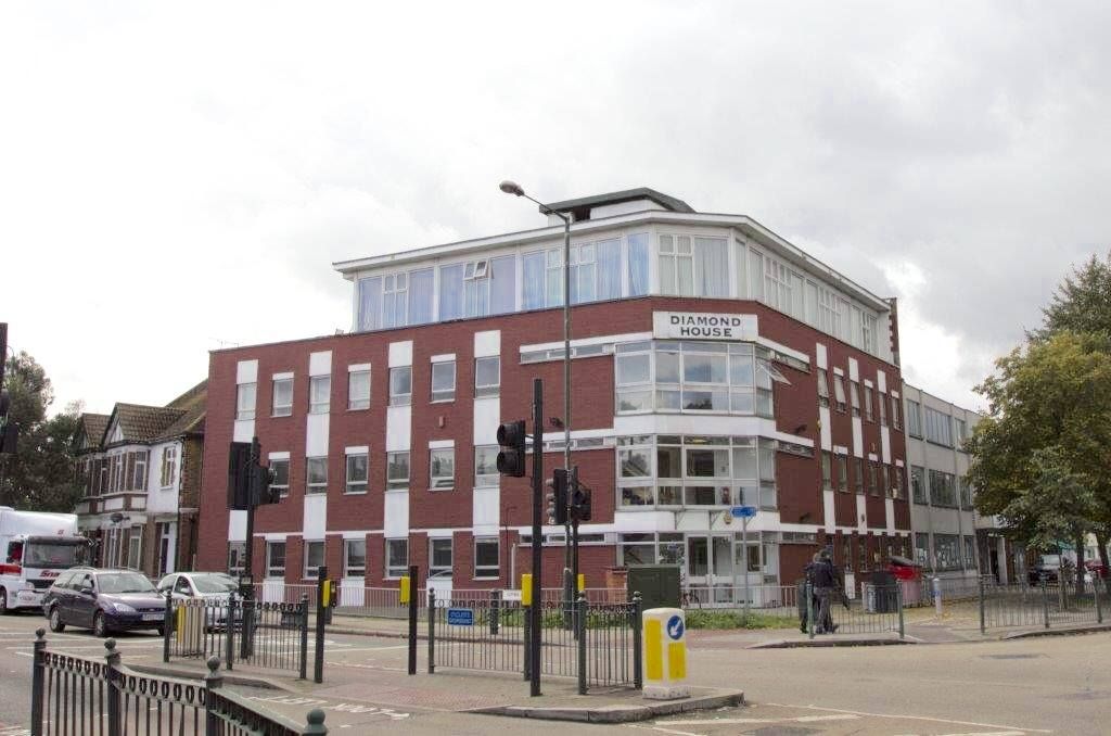 Property photo 1 of 5 Serviced Offices To Let