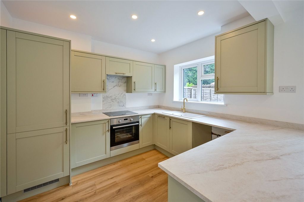 Property photo 2 of 24 Picture No. 50