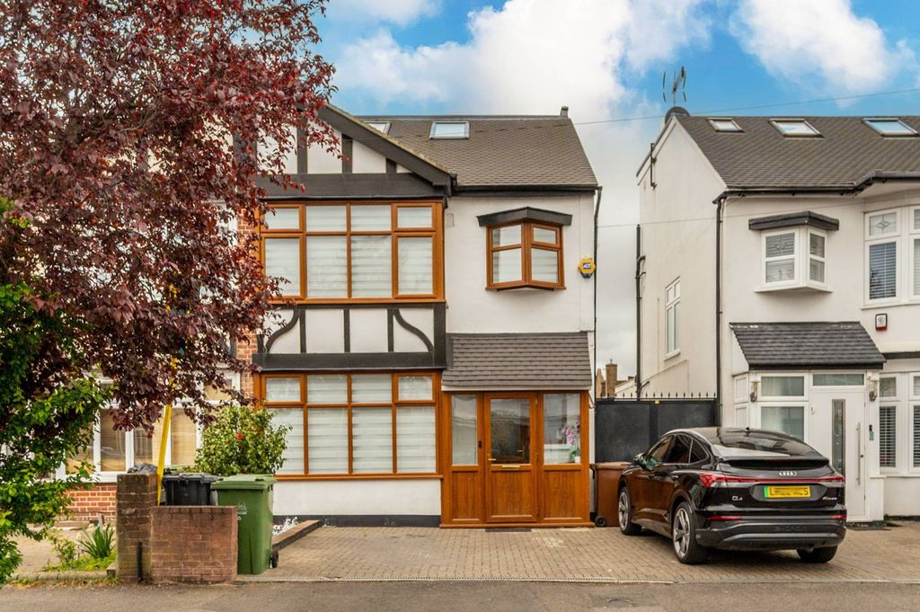 Property photo 2 of 20