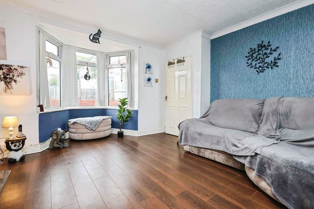 Property photo 2 of 16