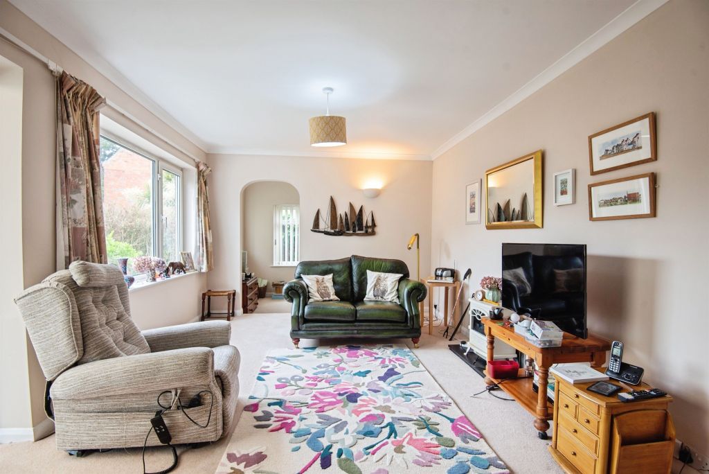 Property photo 3 of 24