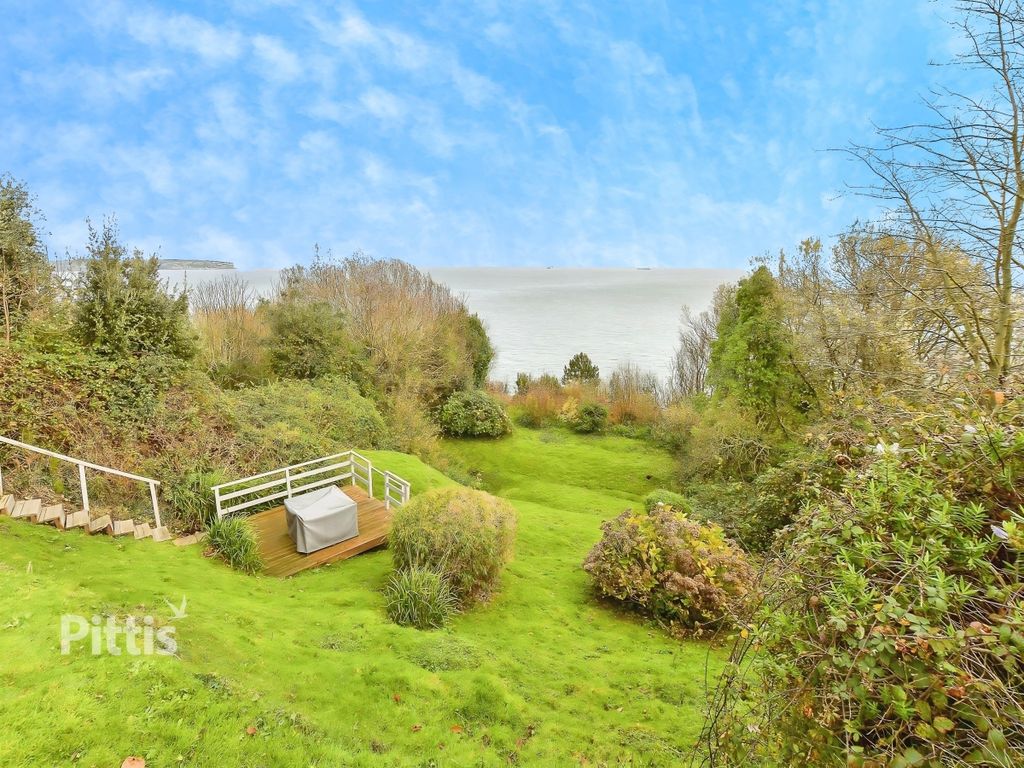 Property photo 2 of 11