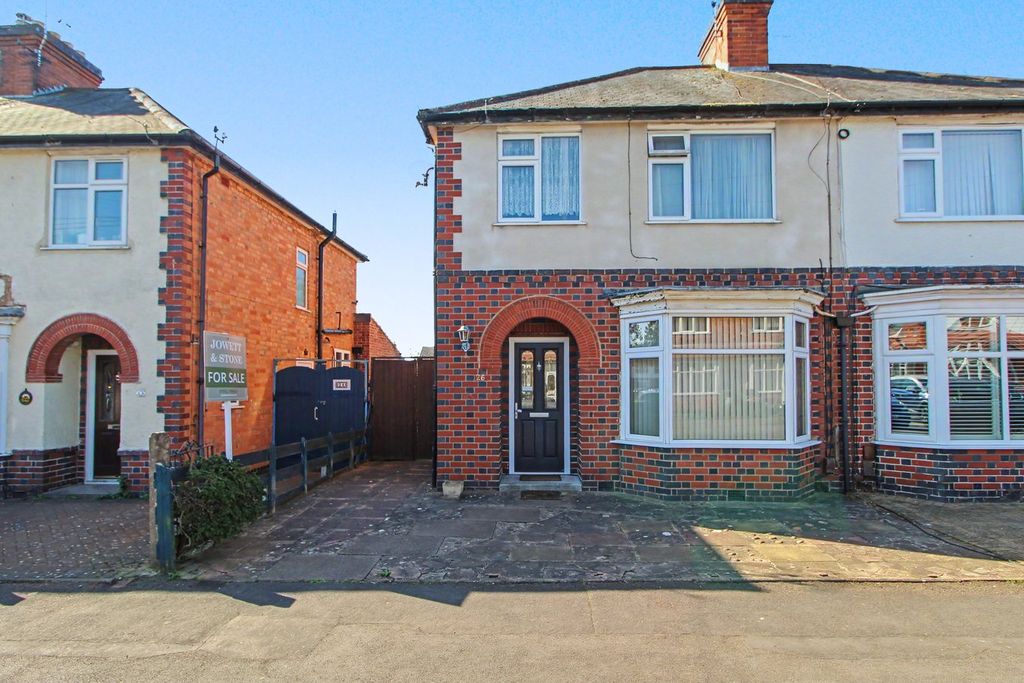 Property photo 1 of 19