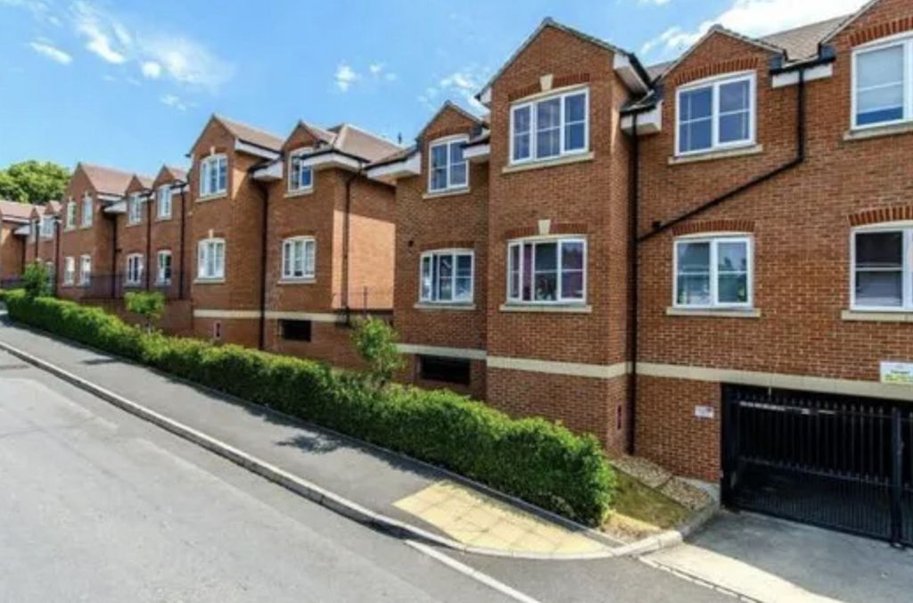 Property photo 1 of 14