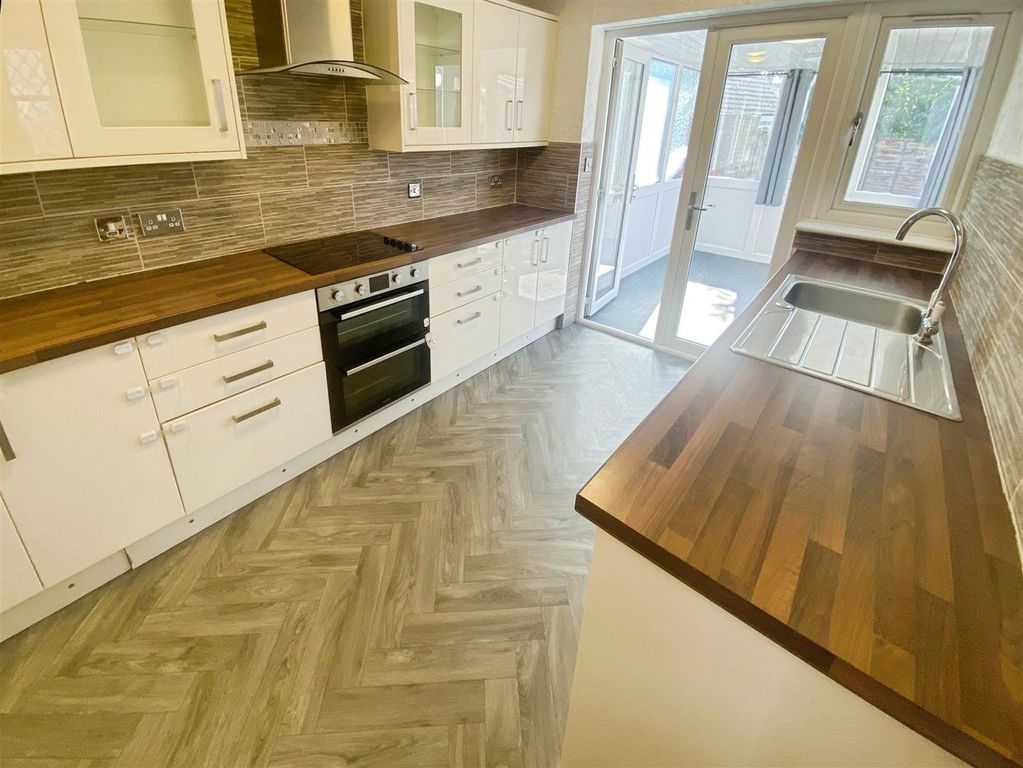 Property photo 3 of 13 34Baeb98-Image00026.Jpeg