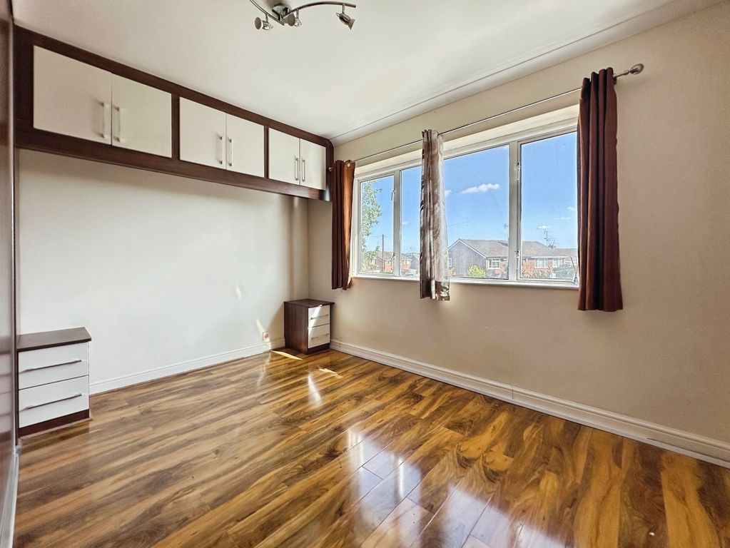 Property photo 3 of 11 Pbox-Img.Jpg