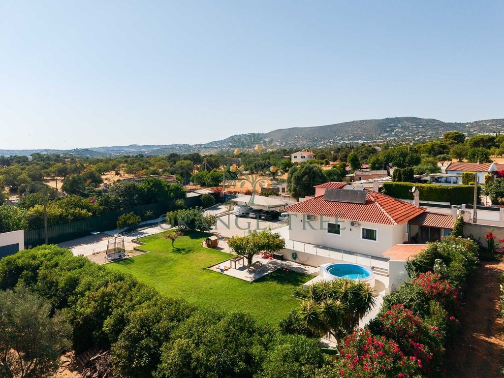 Property photo 1 of 49 Villa For Sale - Santa Bárbara De Nexe | 4 Bedrooms
