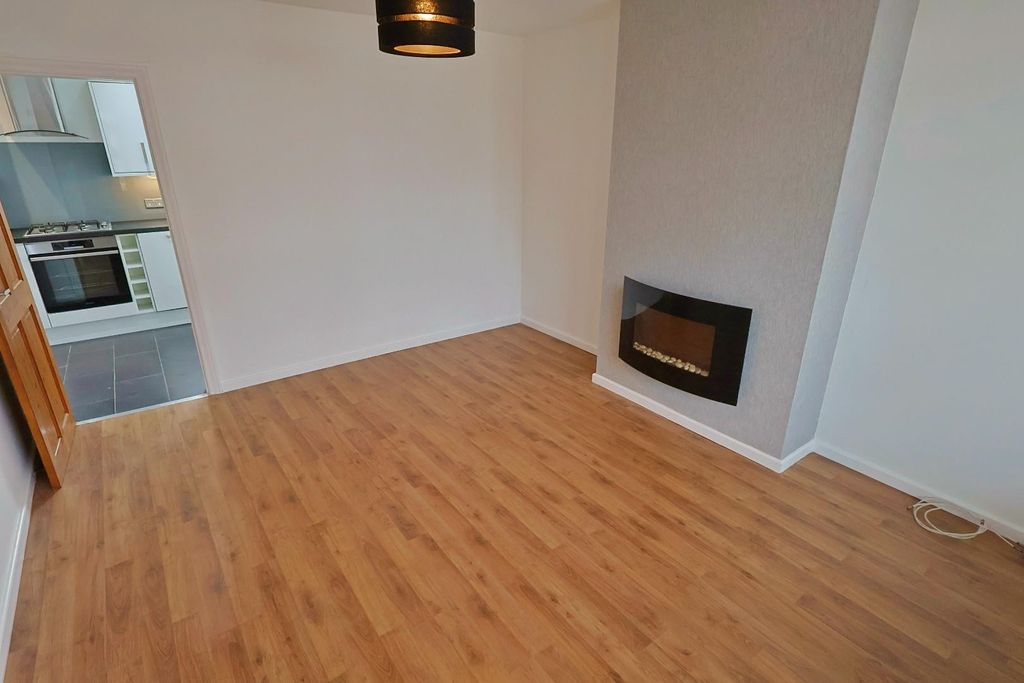 Property photo 3 of 10 Lounge