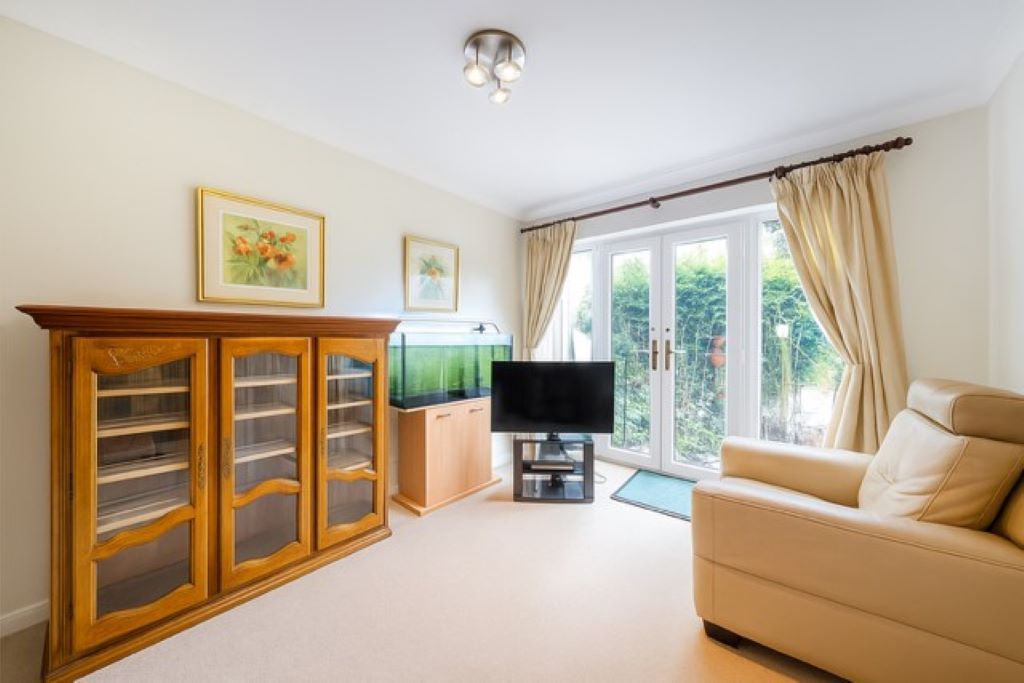 Property photo 2 of 11