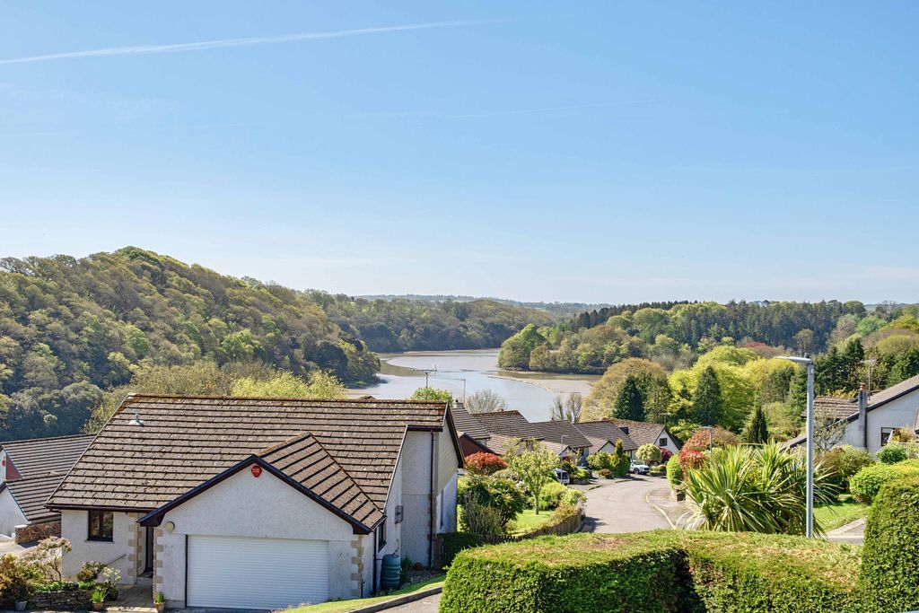 Property photo 3 of 14 Photo 3