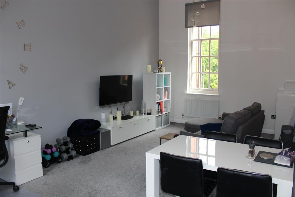 Property photo 3 of 10 Img_1081.Jpg