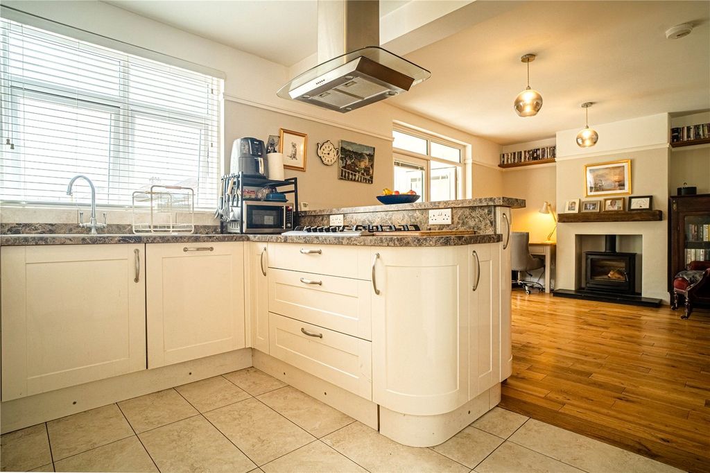 Property photo 2 of 13 Picture No. 02