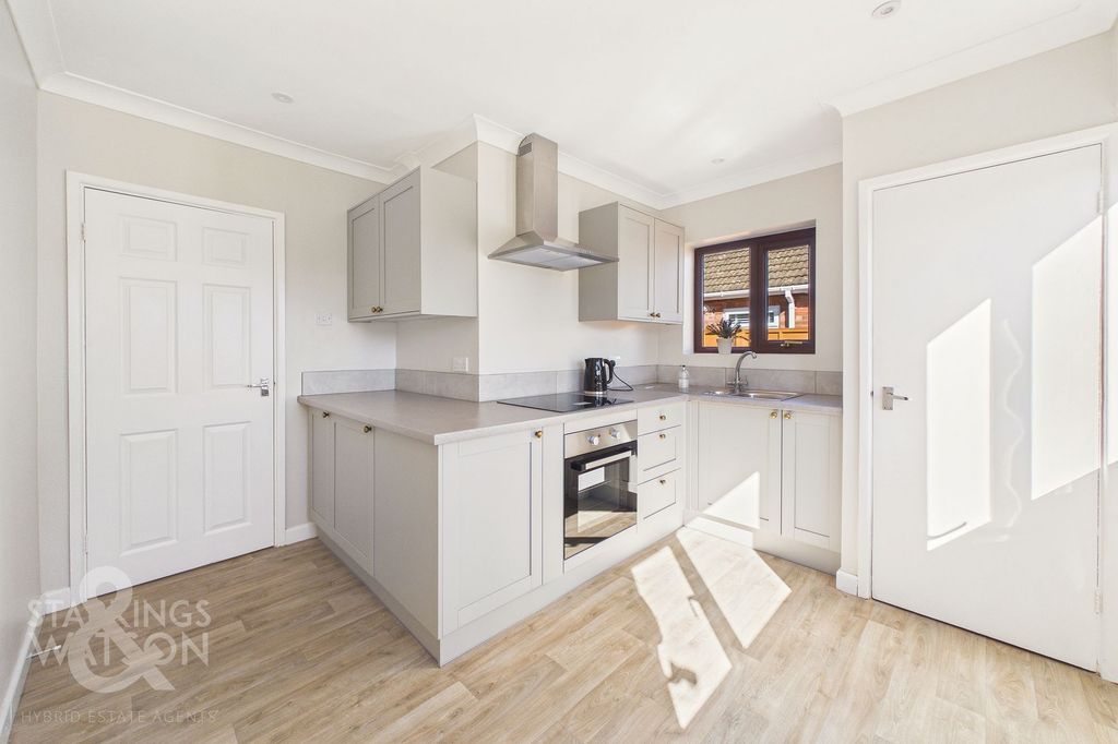 Property photo 3 of 23