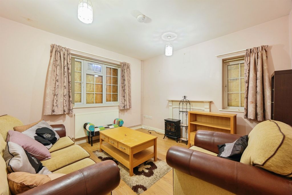 Property photo 3 of 17