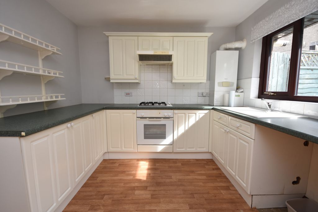 Property photo 2 of 12