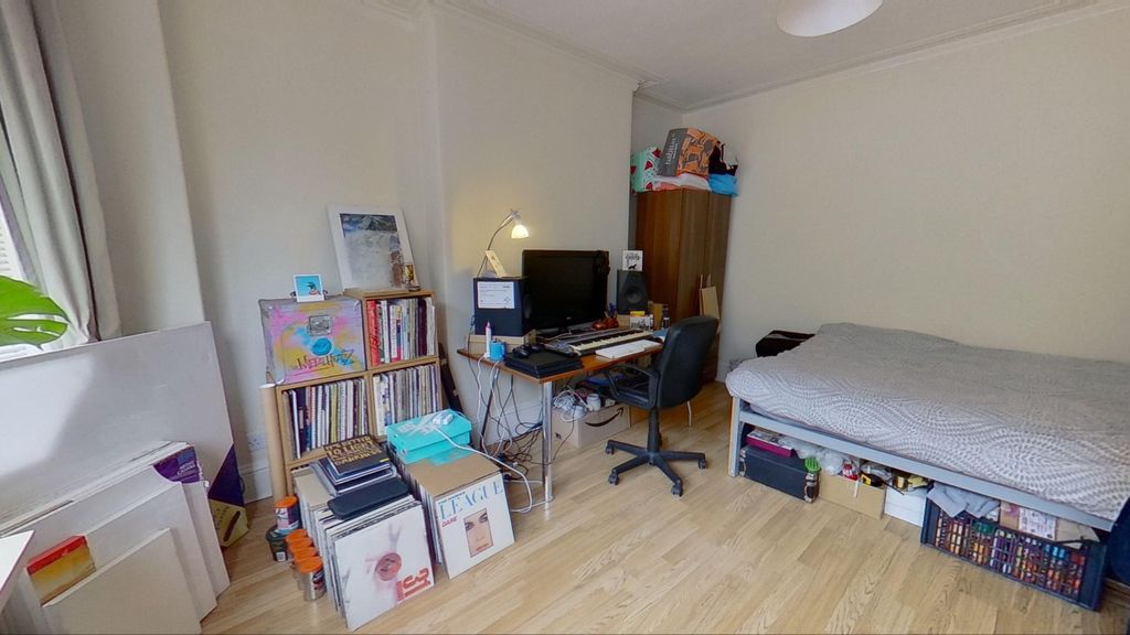 Property photo 1 of 13 Meanwood-Road-06102021092128.Jpg