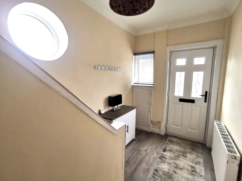 Property photo 3 of 17 Hall
