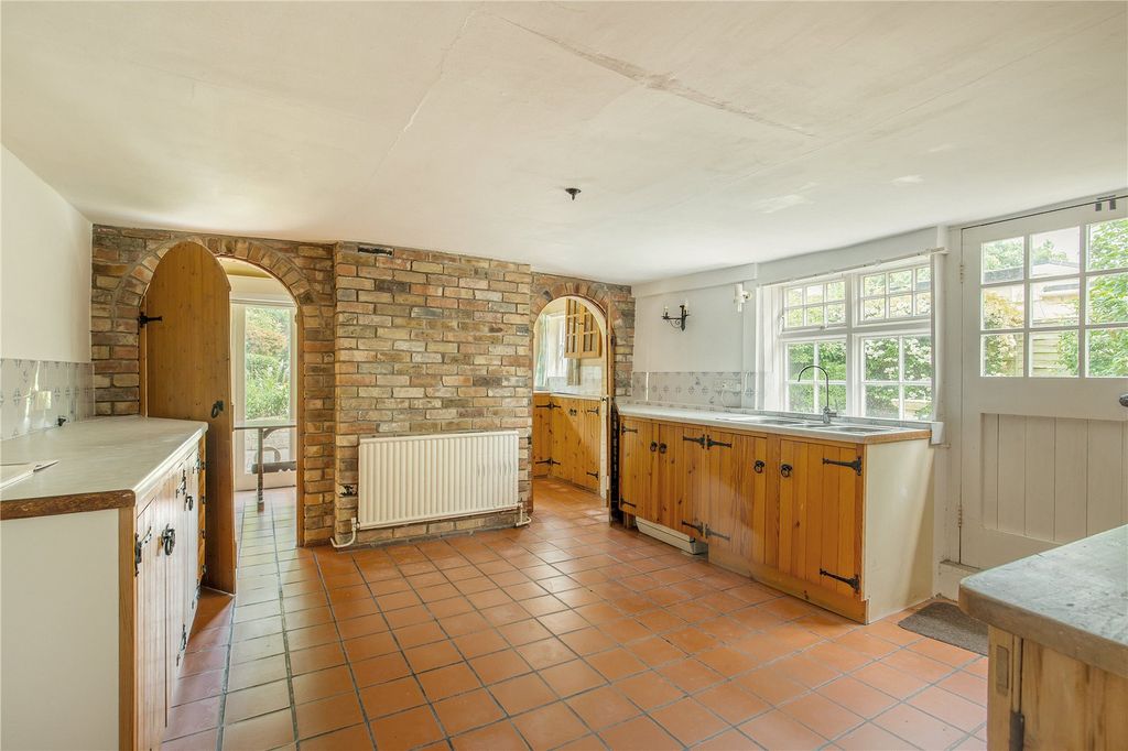 Property photo 3 of 16 Kitchen