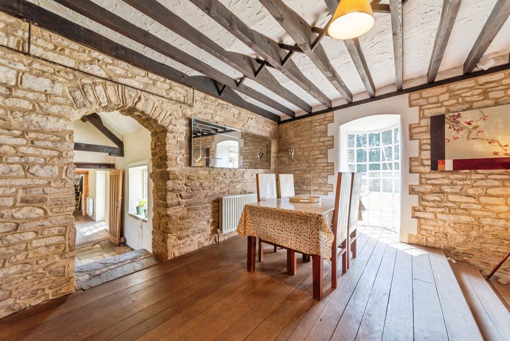 Property photo 3 of 29