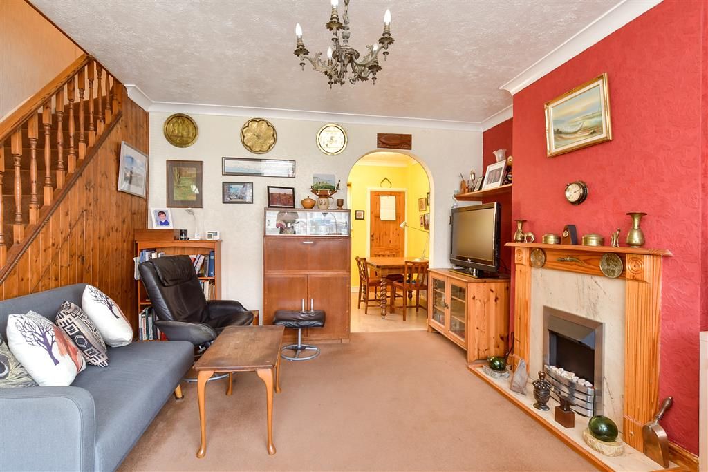 Property photo 3 of 13 Lounge
