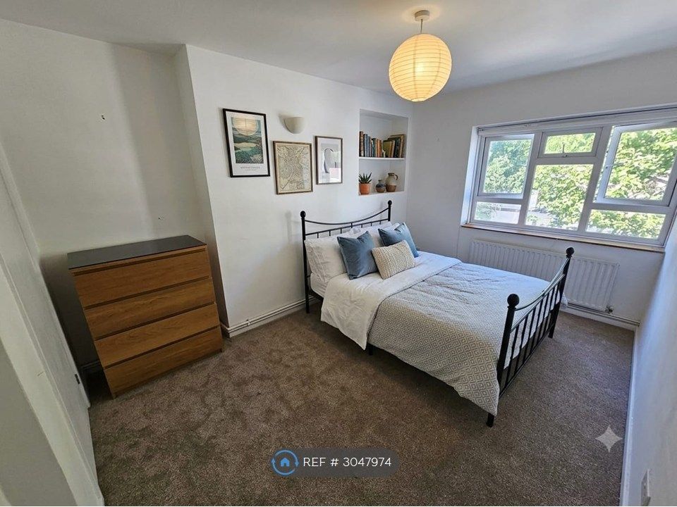 Property photo 1 of 18 Bed 1