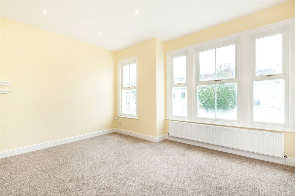 Property photo 3 of 11 Picture No. 07