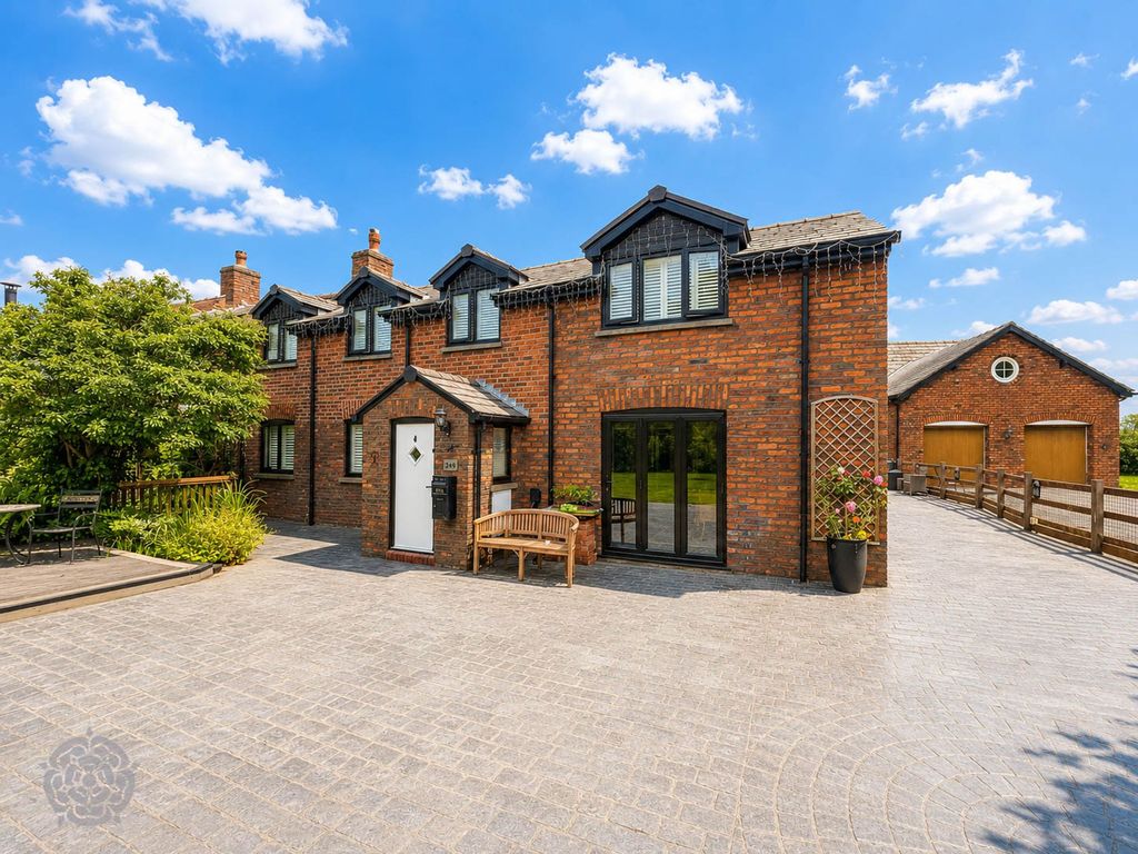 Property photo 2 of 37