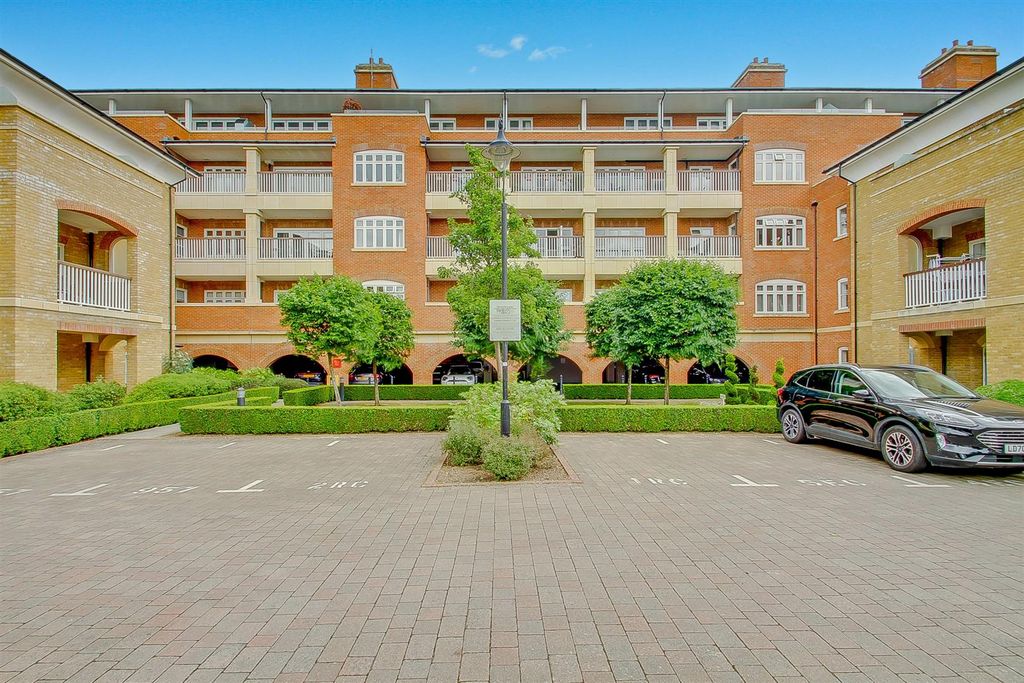 Property photo 2 of 15