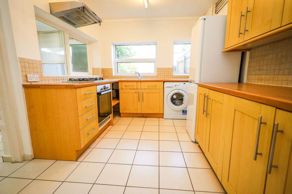 Property photo 1 of 14 Photo 14