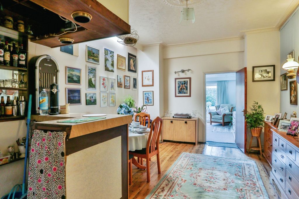 Property photo 3 of 18 Photography