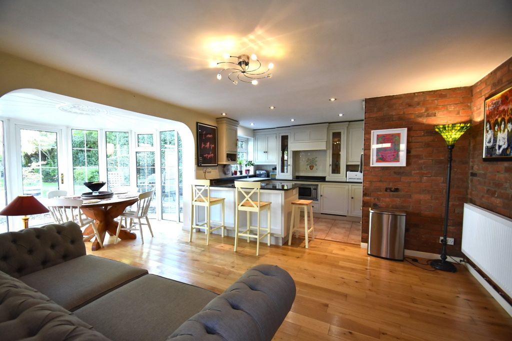 Property photo 3 of 18 Picture No. 30