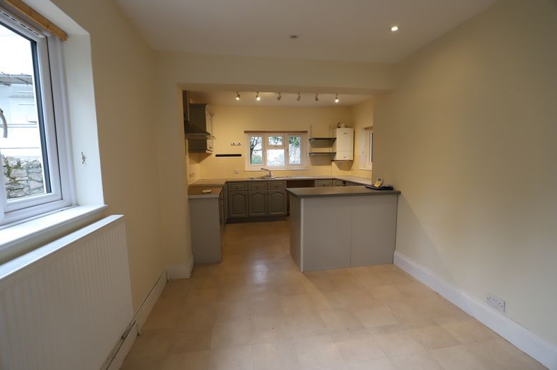 Property photo 3 of 17 Photo 18