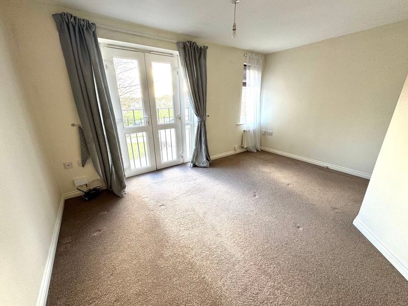 Property photo 2 of 9 Photo 3