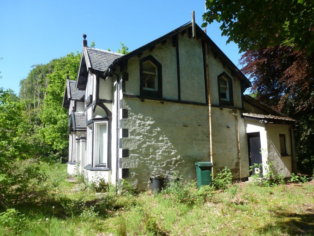 Property photo 2 of 8