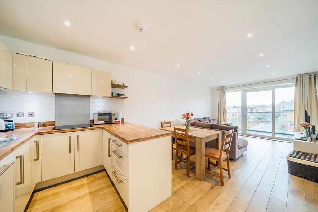 Property photo 3 of 9