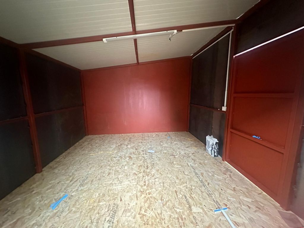 Property photo 1 of 4