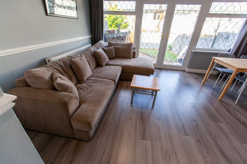 Property photo 1 of 12 Img_9273
