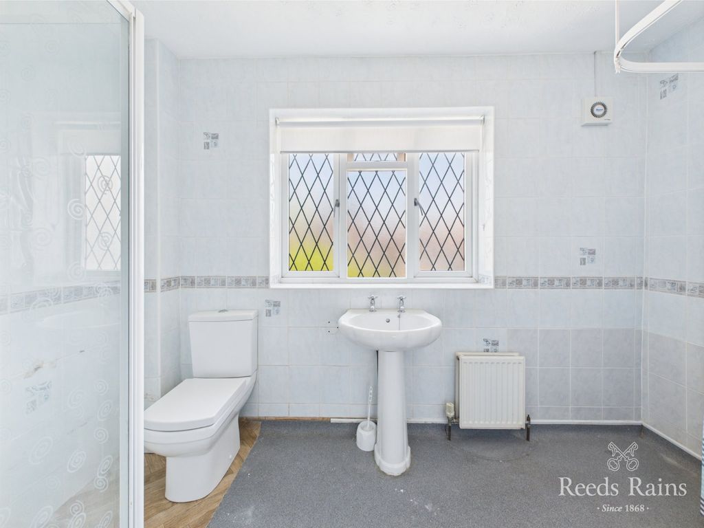Property photo 3 of 12 Shower Room