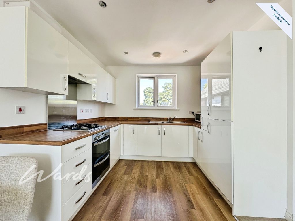 Property photo 2 of 19 Kitchen
