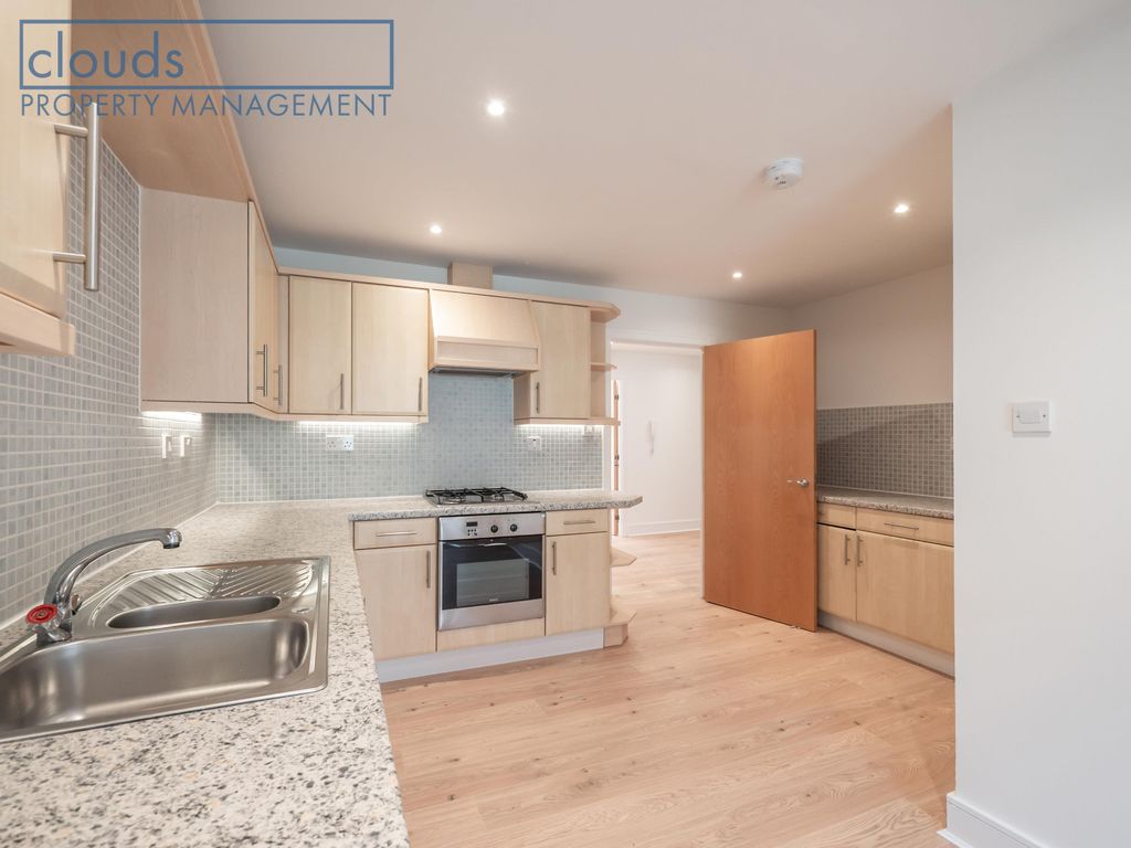 Property photo 3 of 13 Dining Kitchen