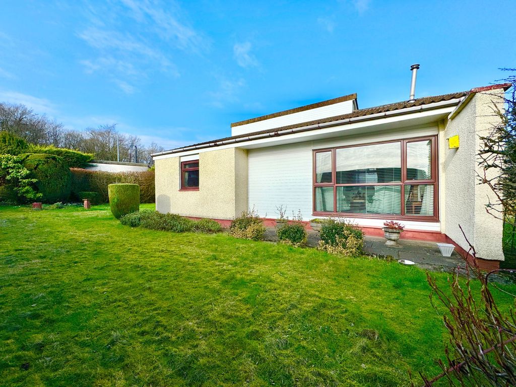 Property photo 2 of 29