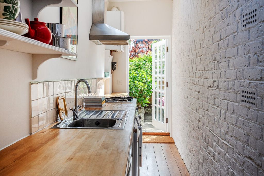 Property photo 3 of 16 Picture No. 02