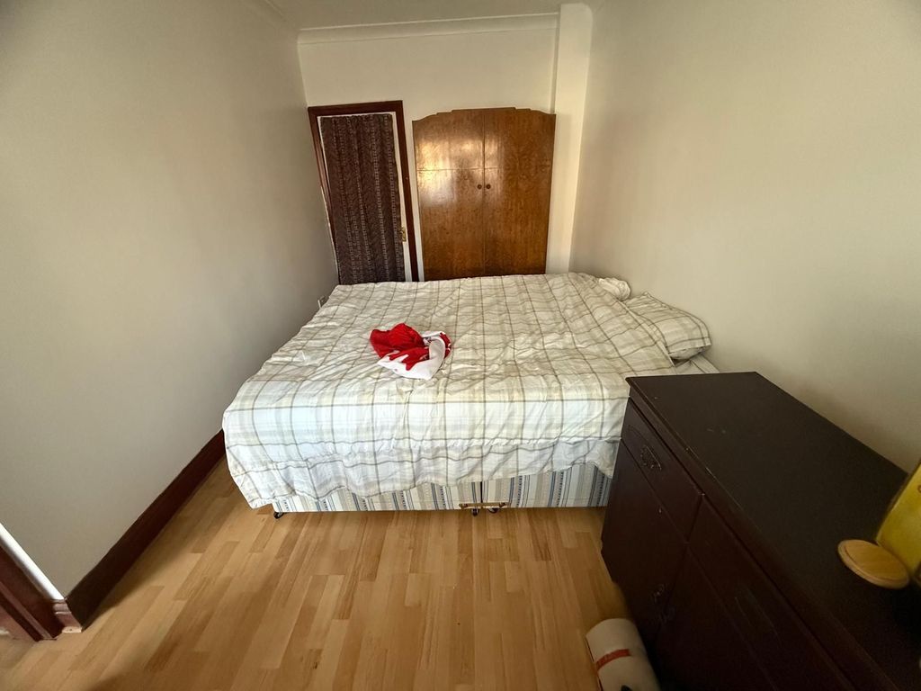 Property photo 1 of 3